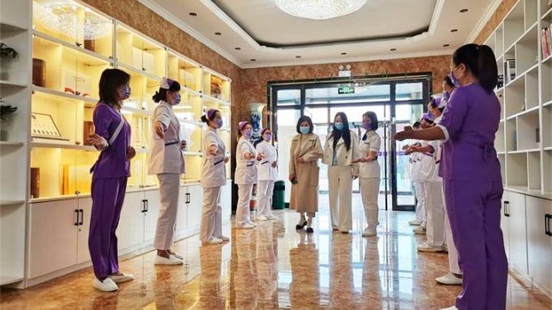 婴儿游泳馆水温设定的关键因素**