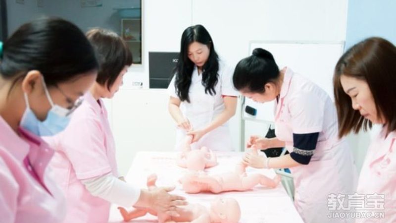 金牌月嫂服务标准加盟：揭秘行业“金牌”背后的秘密